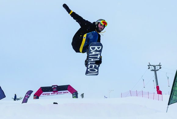 Competitions of snowboarders